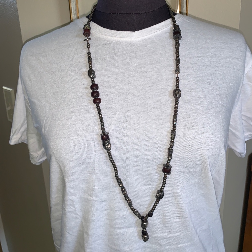 UNO de 50 necklace with skulls